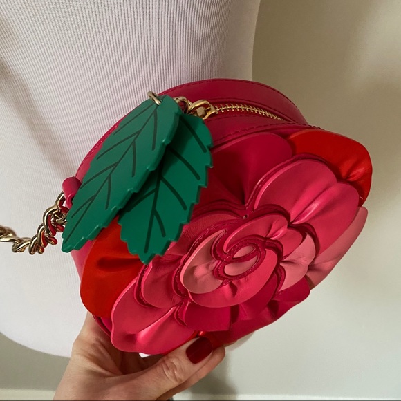 ❌SOLD❌Kate Spade Rambling Roses Crossbody Purse - Picture 3 of 7